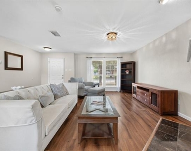 3612 Truman Street - Photo Thumbnail 5