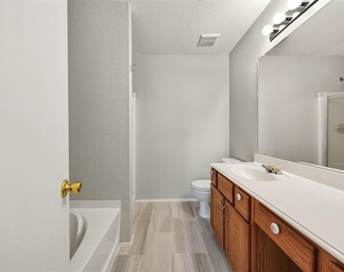 3612 Truman Street - Photo Thumbnail 14