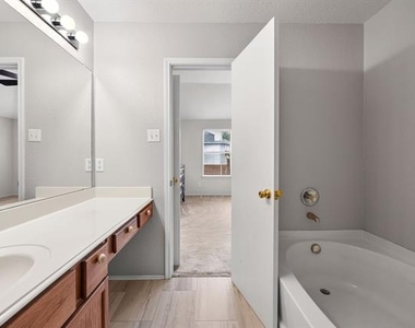 3612 Truman Street - Photo Thumbnail 12