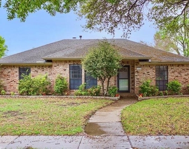 3228 Anchor Drive - Photo Thumbnail 1