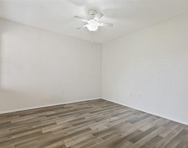 5626 Preston Oaks Road - Photo Thumbnail 7