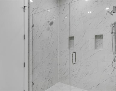 426 W 9th Street - Photo Thumbnail 20