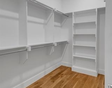 426 W 9th Street - Photo Thumbnail 22