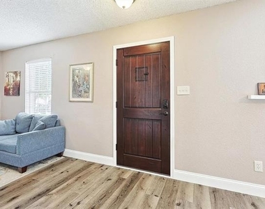 1404 Ross Drive - Photo Thumbnail 1