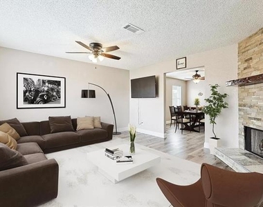 1404 Ross Drive - Photo Thumbnail 2