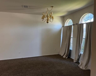 3104 Deleon Drive - Photo Thumbnail 7