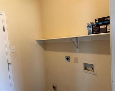 3104 Deleon Drive - Photo Thumbnail 16
