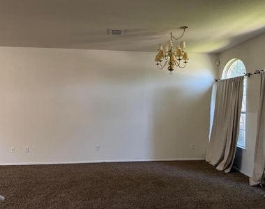 3104 Deleon Drive - Photo Thumbnail 6