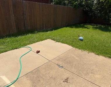 3104 Deleon Drive - Photo Thumbnail 37