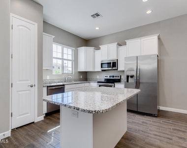 1367 S Country Club Drive - Photo Thumbnail 7
