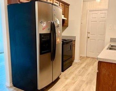 5004 Chapman Street - Photo Thumbnail 8
