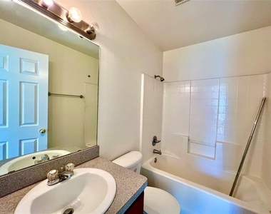 5004 Chapman Street - Photo Thumbnail 15