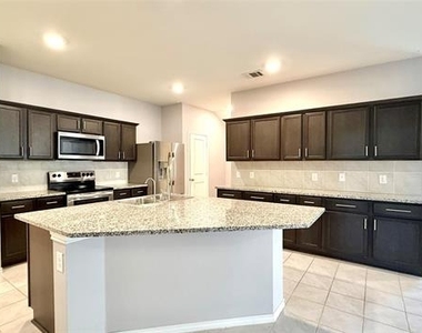 1113 Meadow Side Drive - Photo Thumbnail 13
