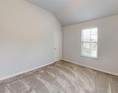 13591 Vineyard Lane - Photo Thumbnail 16