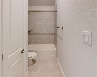 13591 Vineyard Lane - Photo Thumbnail 20