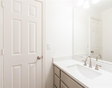 3731 Charter Drive - Photo Thumbnail 29