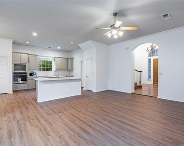3731 Charter Drive - Photo Thumbnail 17