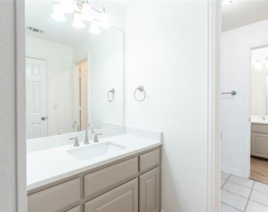 3731 Charter Drive - Photo Thumbnail 27