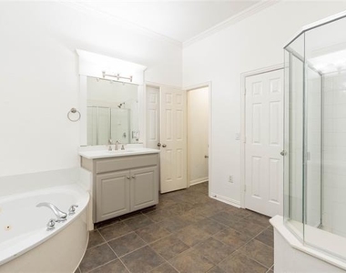 3731 Charter Drive - Photo Thumbnail 13