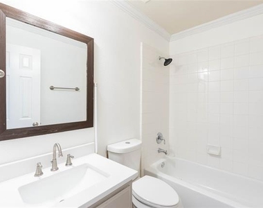 3731 Charter Drive - Photo Thumbnail 6
