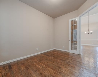 2200 Stone Creek Drive - Photo Thumbnail 12