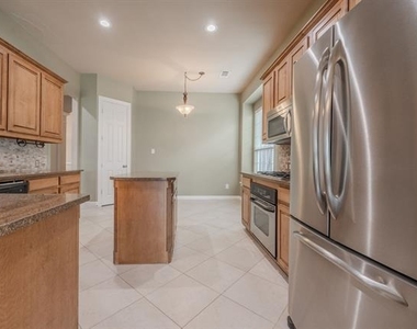2200 Stone Creek Drive - Photo Thumbnail 18