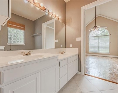 2200 Stone Creek Drive - Photo Thumbnail 24
