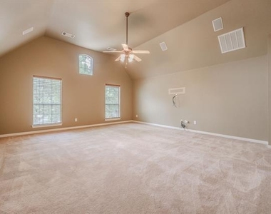 2200 Stone Creek Drive - Photo Thumbnail 10