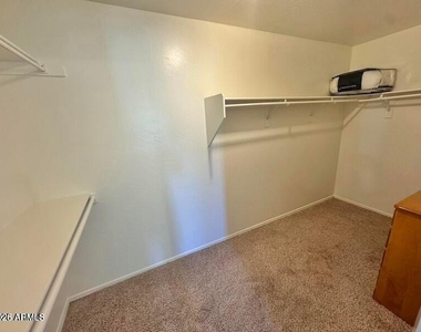 4235 E Betsy Lane - Photo Thumbnail 9