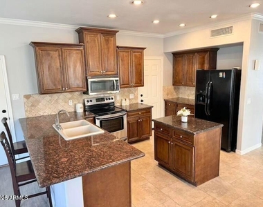 4235 E Betsy Lane - Photo Thumbnail 5