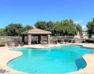 4235 E Betsy Lane - Photo Thumbnail 18