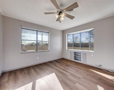 226 Glen Meadows Drive - Photo Thumbnail 11