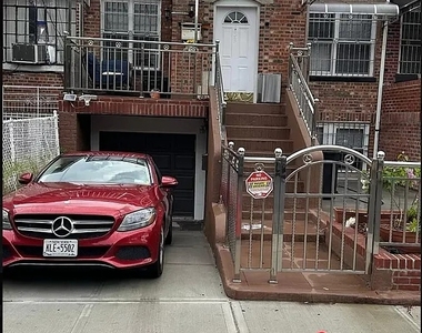 East 96 Street - Photo Thumbnail 1