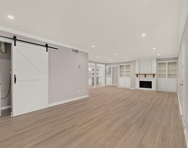 10530 Stone Canyon Road - Photo Thumbnail 7
