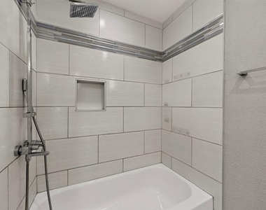 10530 Stone Canyon Road - Photo Thumbnail 23