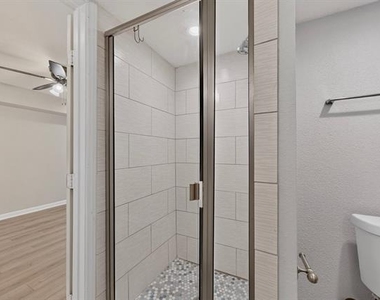 10530 Stone Canyon Road - Photo Thumbnail 30