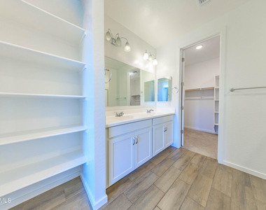 40005 W Elm Drive - Photo Thumbnail 37