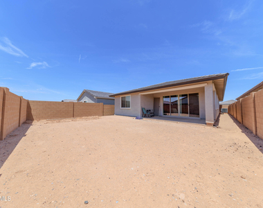40005 W Elm Drive - Photo Thumbnail 45