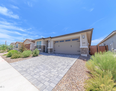 40005 W Elm Drive - Photo Thumbnail 1