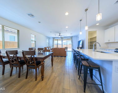 40005 W Elm Drive - Photo Thumbnail 20