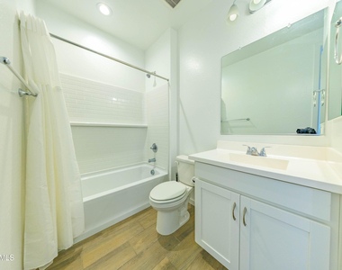 40005 W Elm Drive - Photo Thumbnail 17