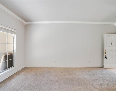 3550 Country Square Drive - Photo Thumbnail 4
