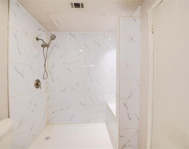 3550 Country Square Drive - Photo Thumbnail 10
