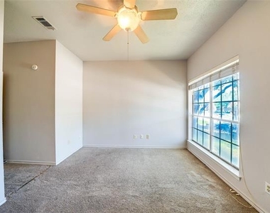 3550 Country Square Drive - Photo Thumbnail 15
