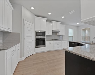 3101 Millstone Lane - Photo Thumbnail 8