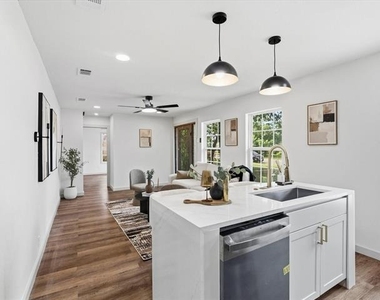 5718 Landino Street - Photo Thumbnail 6