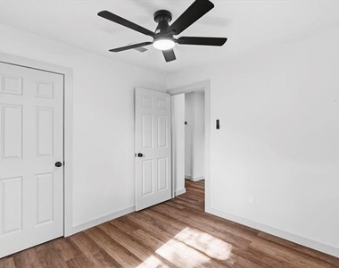 5718 Landino Street - Photo Thumbnail 12