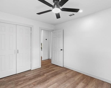 5718 Landino Street - Photo Thumbnail 16