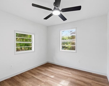 5718 Landino Street - Photo Thumbnail 13