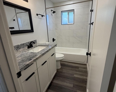1229 W 4th Street - Photo Thumbnail 1